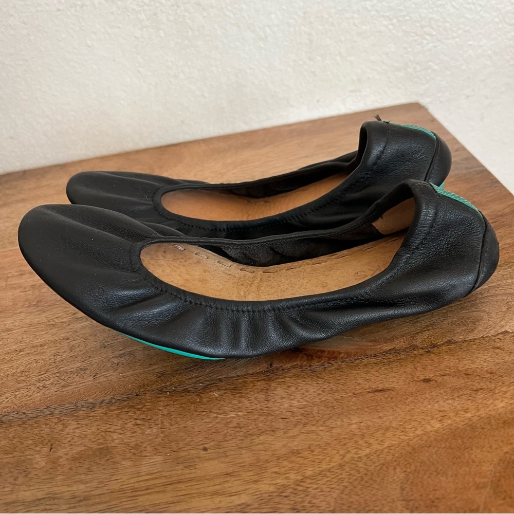 Tieks by Gavrieli Classic Matte Black Ballet
Flats Size 8 - Picture 5 of 10